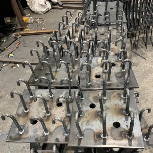 图纸中如何确定鹰潭预埋件的位置？